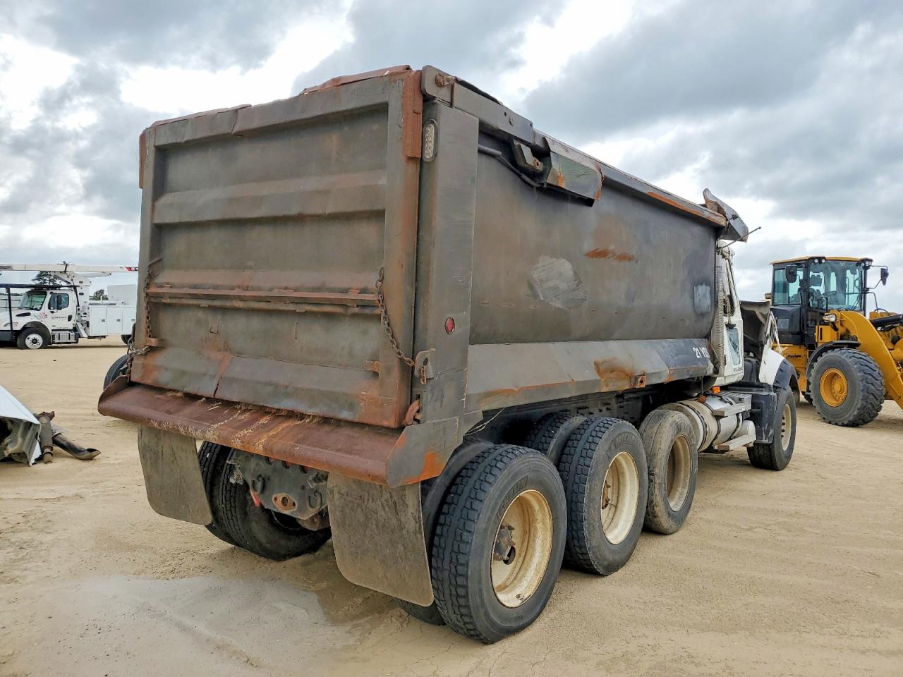 2007 MACK All other VIN 1M2AT04C27M002945 photo 4