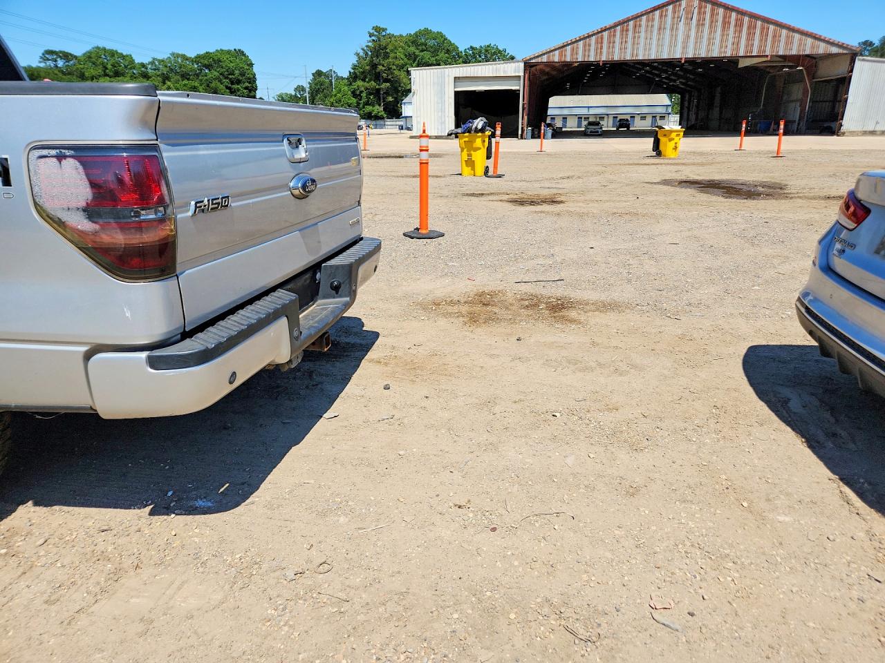 2011 Ford F150 VIN 1FTFW1EF4BKD78129 photo 2