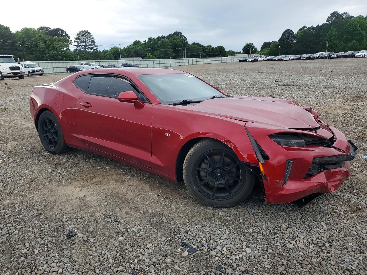 2018 Chevrolet Camaro VIN 1G1FB1RS3J0142657 photo 4