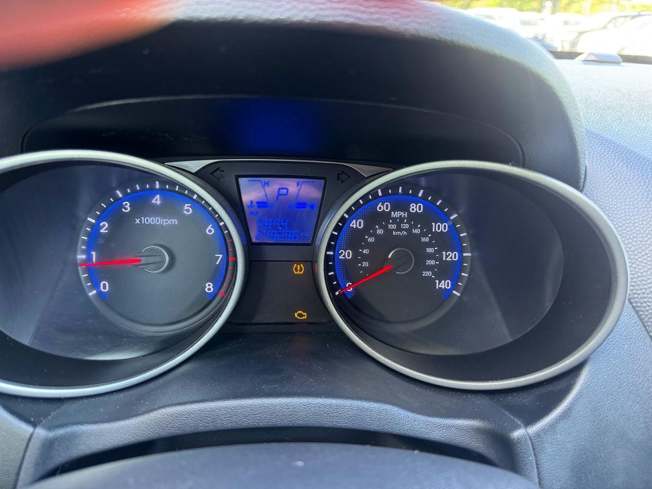 2012 HYUNDAI Tucson VIN KM8JUCAC4CU395912 photo 8