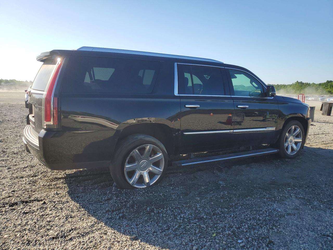 2019 Cadillac Escalade VIN 1GYS4JKJ4KR278921 photo 3