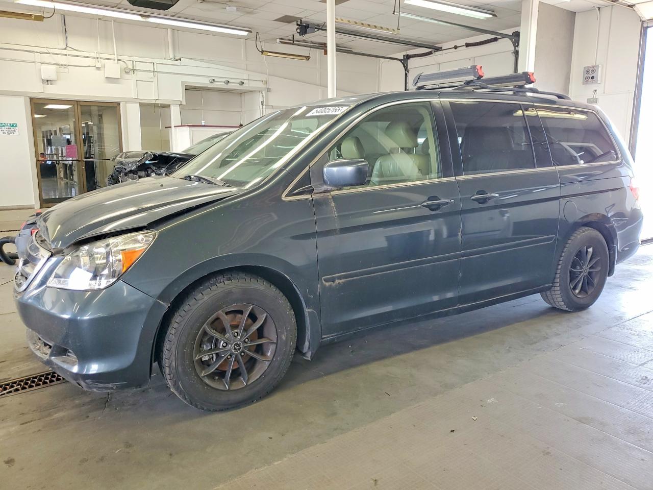 2005 Honda Odyssey VIN 5FNRL38705B136848 photo 1