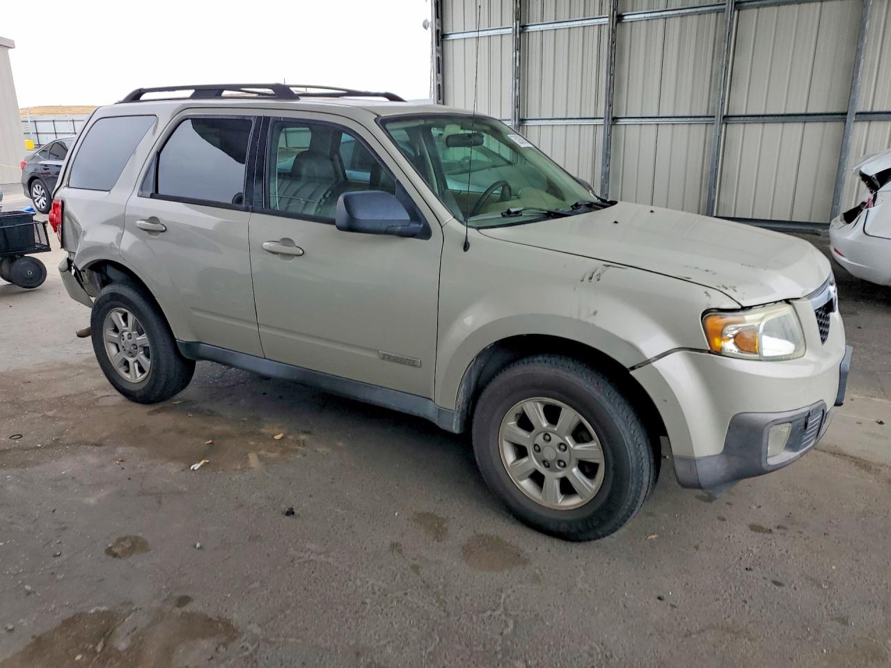 2008 Mazda Tribute VIN 4F2CZ92Z88KM20690 photo 4