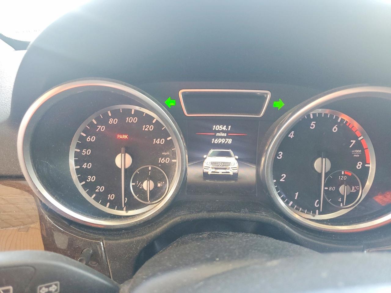 2015 Mercedes-Benz M-class VIN 4JGDA5HB7FA502164 photo 9