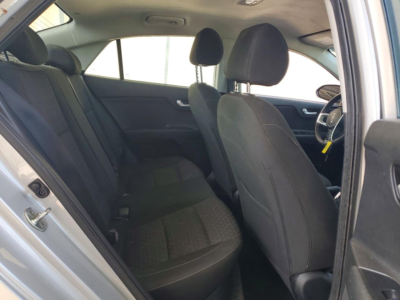 2022 Kia Rio VIN 3KPA24AD3NE439151 photo 10