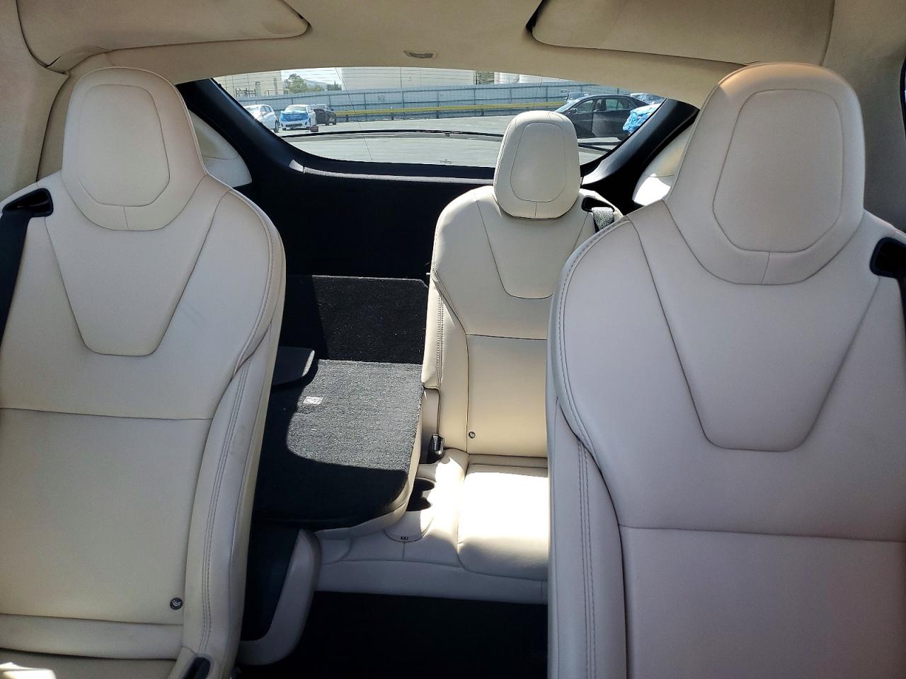 2019 Tesla Model x VIN 5YJXCBE23KF160549 photo 10