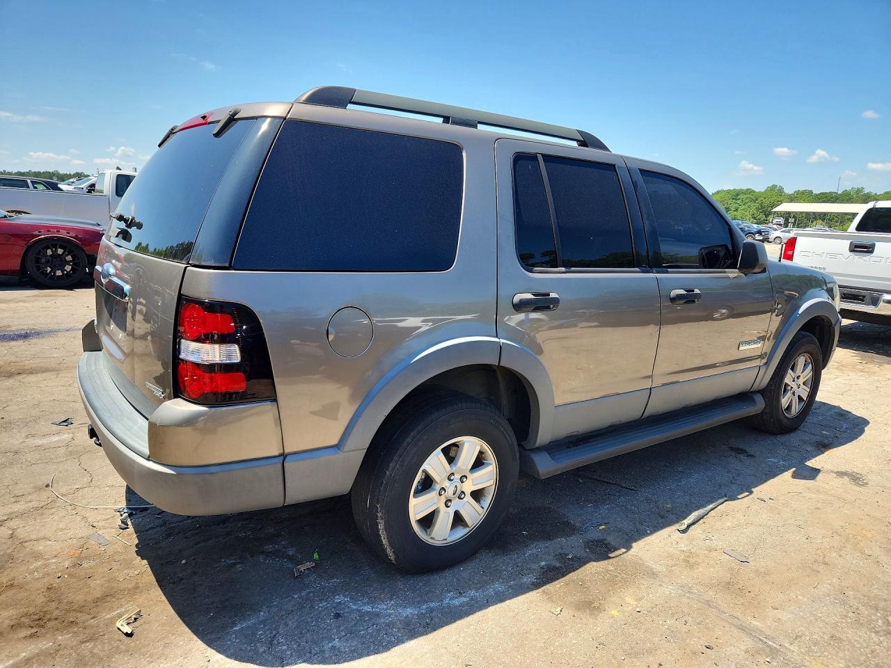 2006 Ford Explorer VIN 1FMEU63E26UA26701 photo 3