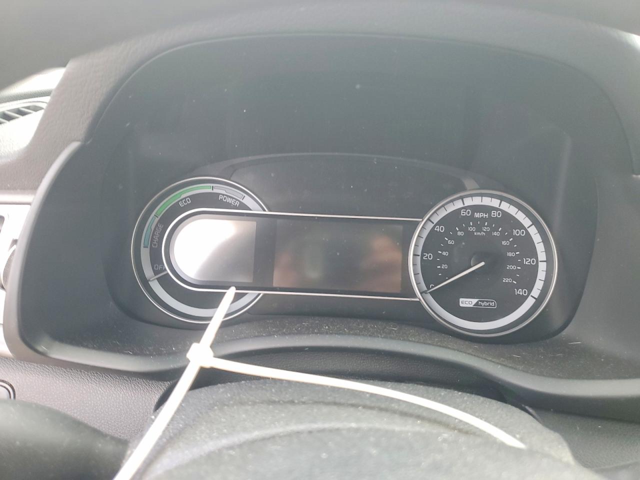 2018 Kia Niro VIN KNDCB3LC9J5136663 photo 9