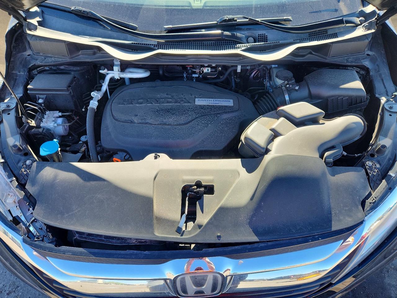 2018 Honda Odyssey VIN 5FNRL6H81JB028856 photo 12