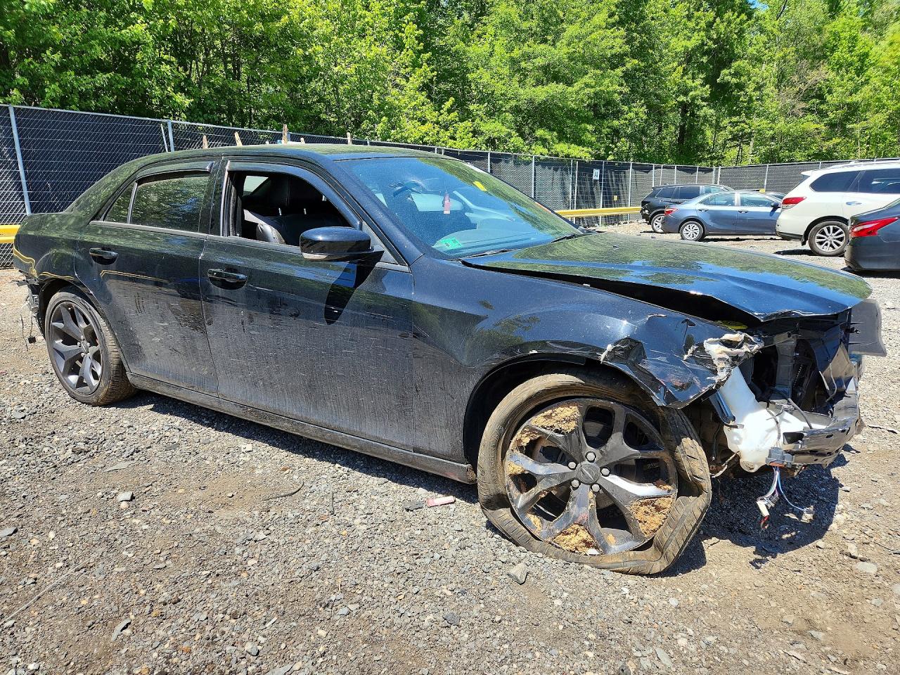 2023 Chrysler 300 VIN 2C3CCABGXPH613810 photo 4