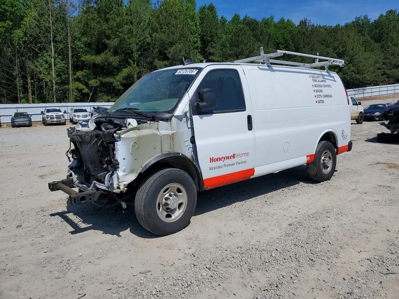 2023 Chevrolet Express VIN 1GCWGAFP9P1240653 photo 1