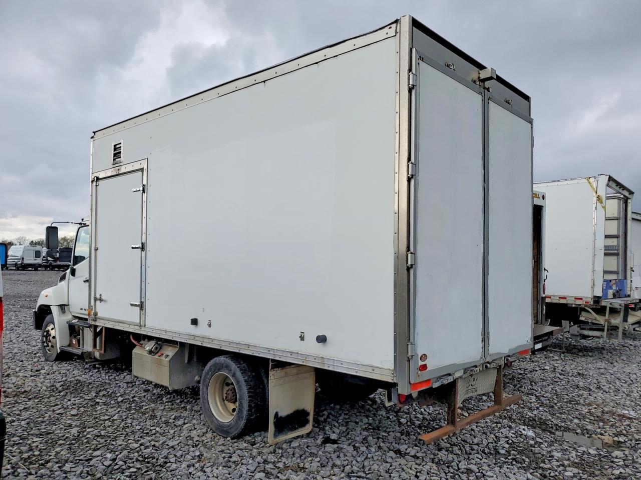 2014 HINO All other VIN 5PVNE8JM3E4S50260 photo 2
