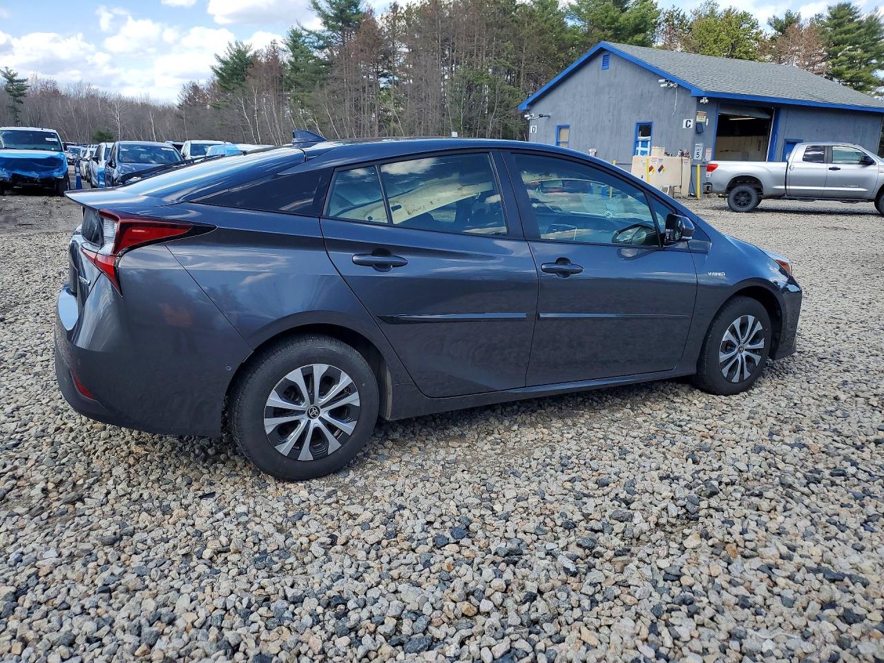 2019 Toyota Prius VIN JTDL9RFUXK3003474 photo 3