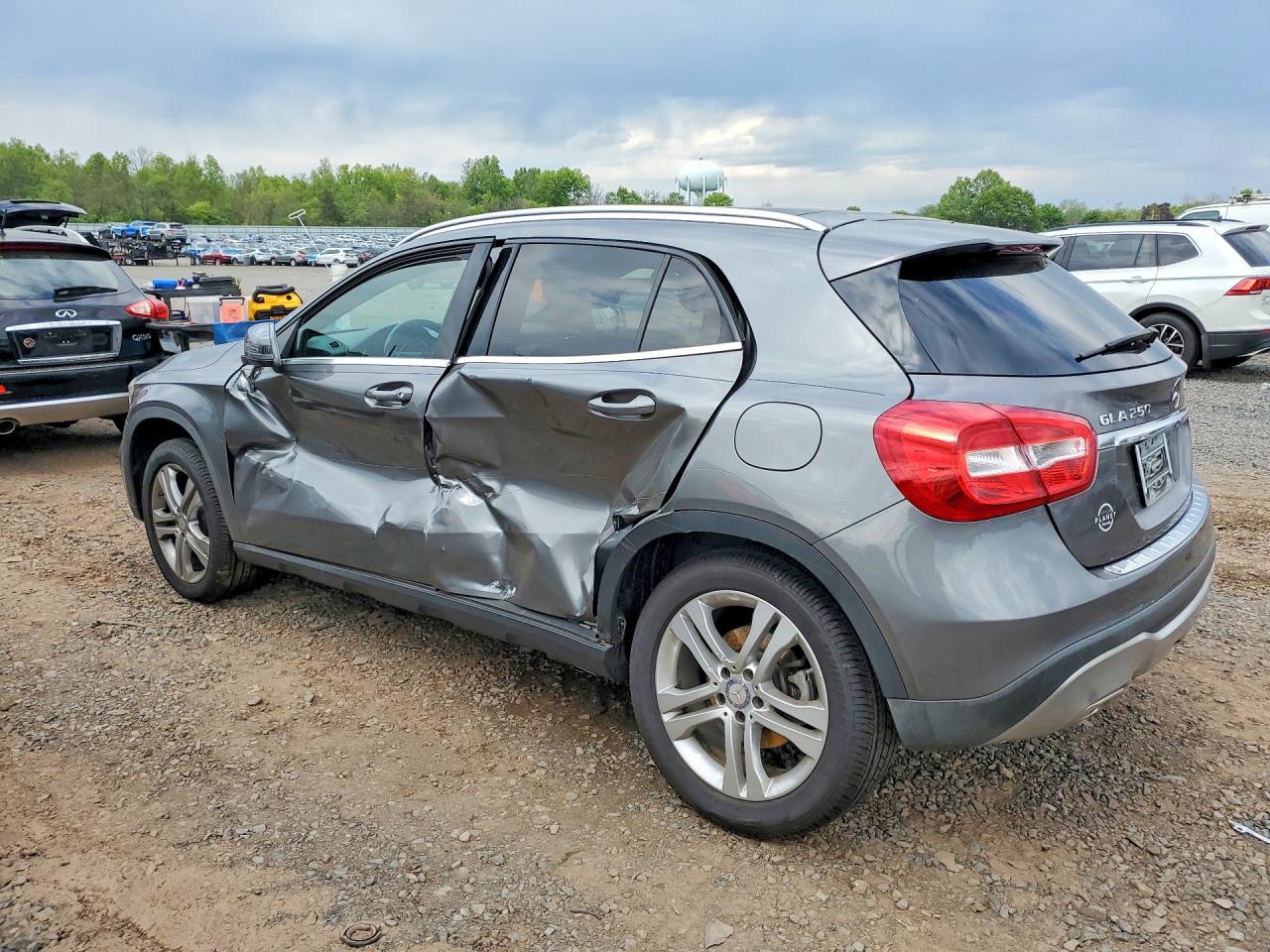 2018 Mercedes-Benz Gla-class VIN WDCTG4GB6JJ372553 photo 2
