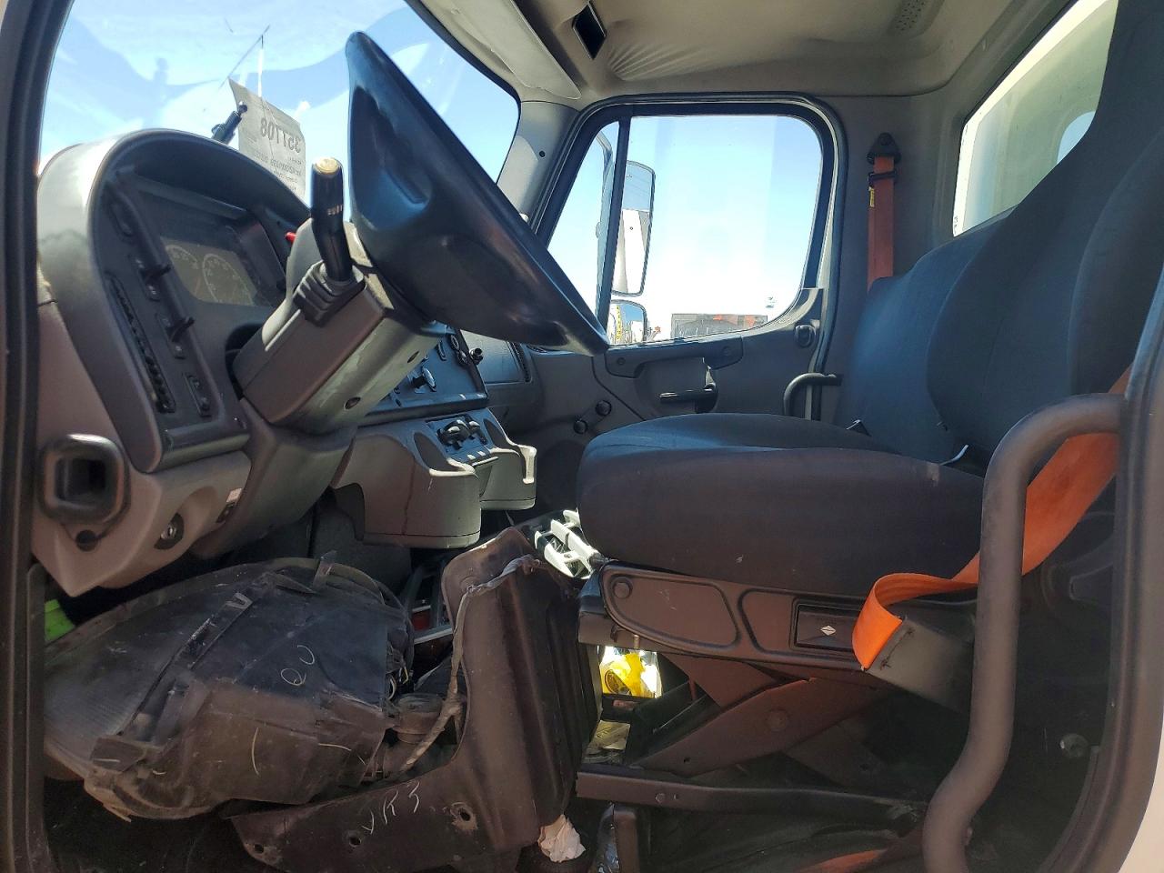 2020 FREIGHTLINER All other VIN 3ALACWFC7LDLY2334 photo 5