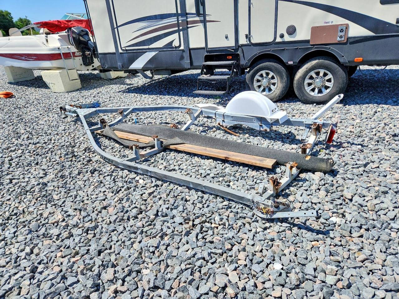 2008 EZ LOADER EZLL80B 15 1650 BOAT TRAILER VIN 1ZEAAYLBX8A152836 photo 3