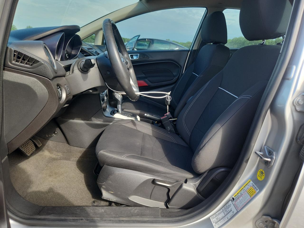2014 Ford Fiesta VIN 3FADP4BJ2EM114151 photo 7