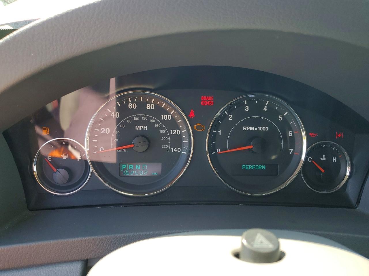 2007 JEEP Cherokee VIN 1J8GR48K37C603804 photo 9