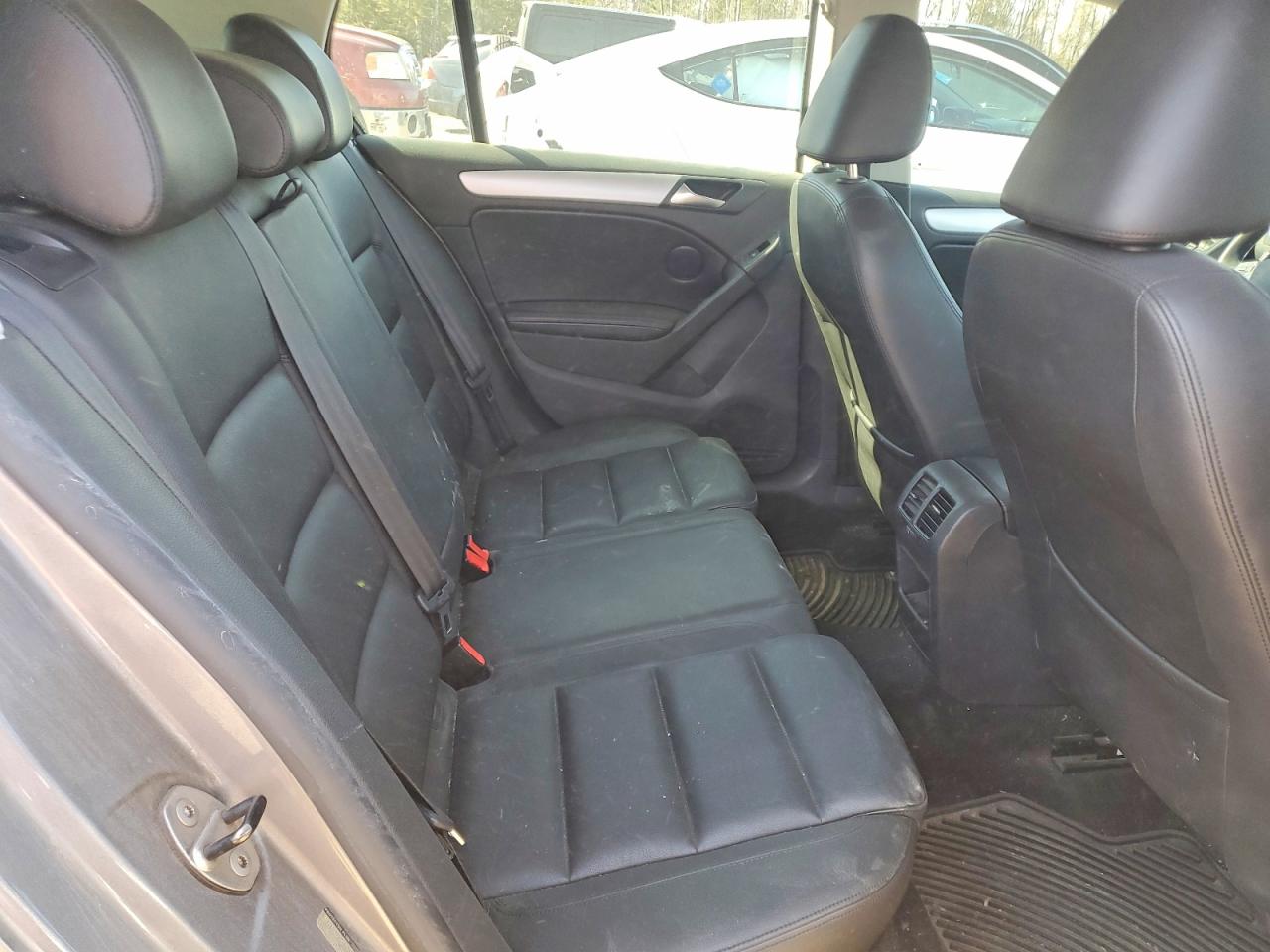 2012 Volkswagen Golf VIN WVWDM7AJ0CW126379 photo 10