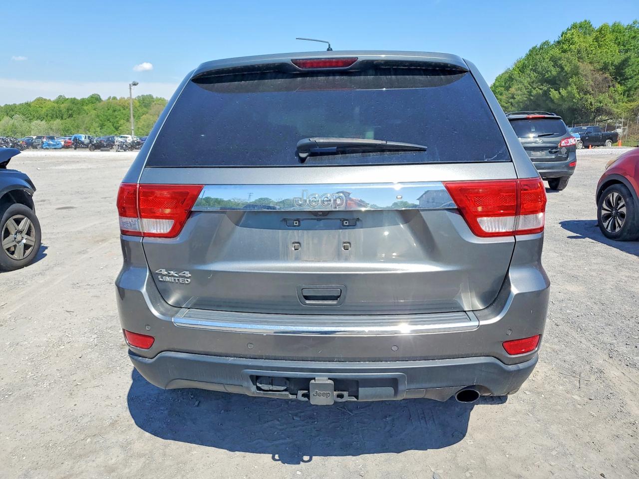 2011 Jeep Cherokee VIN 1J4RR5GG7BC655183 photo 6