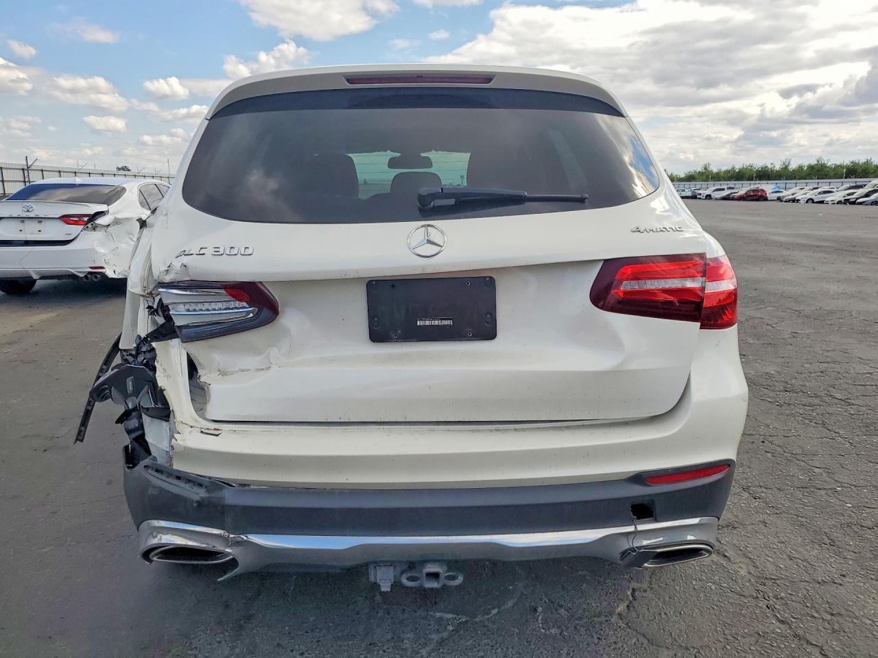 2017 Glc class VIN WDC0G4KB7HF235807 photo 6