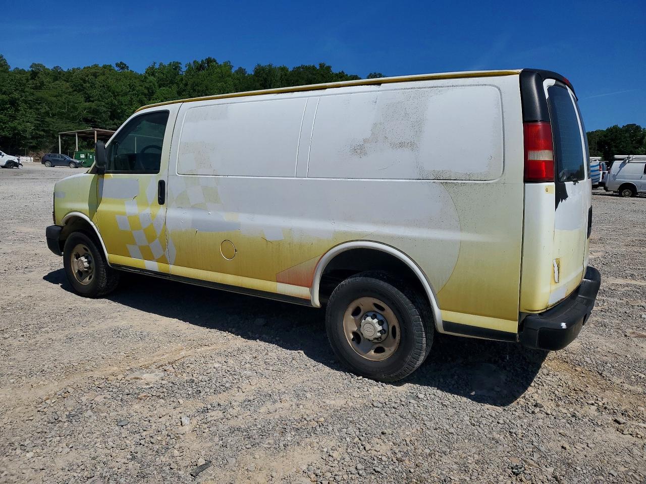 2007 CHEV Express VIN 1GCGG25V971105036 photo 2