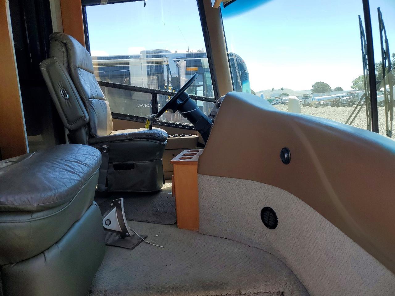 2002 SPARTAN All models VIN 4VZBR49912C041504 photo 5