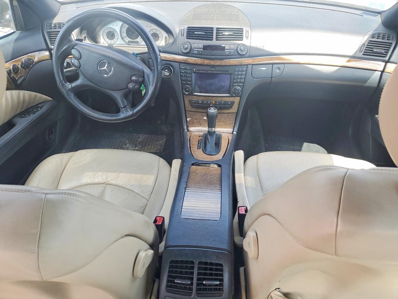 2009 Mercedes-Benz E-class VIN WDBUF87X09B388042 photo 8