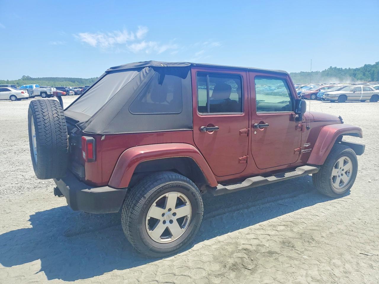 2007 Jeep Wrangler / VIN 1J4GA59187L187155 photo 3