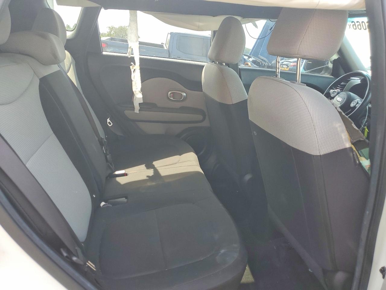 2016 KIA Soul base VIN KNDJN2A21G7850304 photo 10
