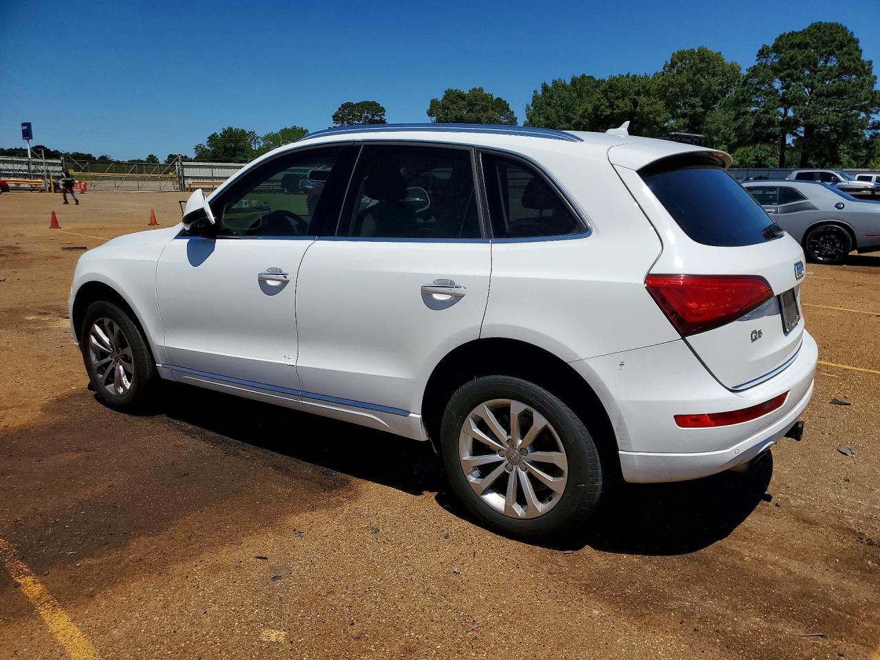 2016 Audi Q5 VIN WA1L2AFP7GA126999 photo 2