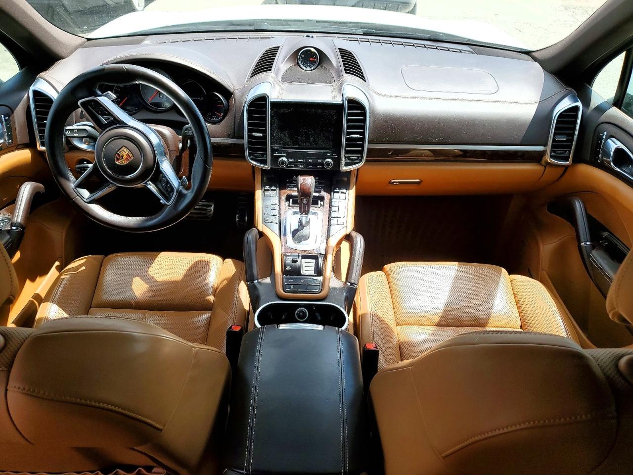 2018 Porsche Cayenne VIN WP1AB2A23JLA60847 photo 8