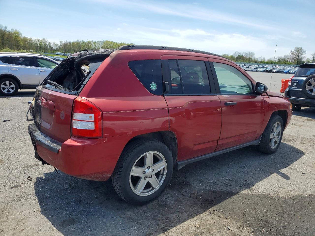 2007 Jeep Compass VIN 1J8FF47W17D140922 photo 3