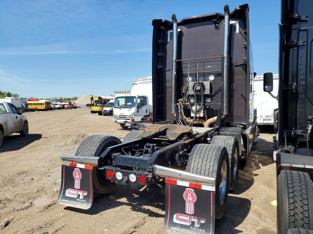 2020 KENWORTH All other VIN 1XKYDP9XXLJ379320 photo 4