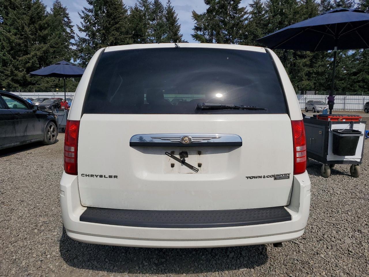 2010 Chrysler Minivan VIN 2A4RR5D1XAR346247 photo 6