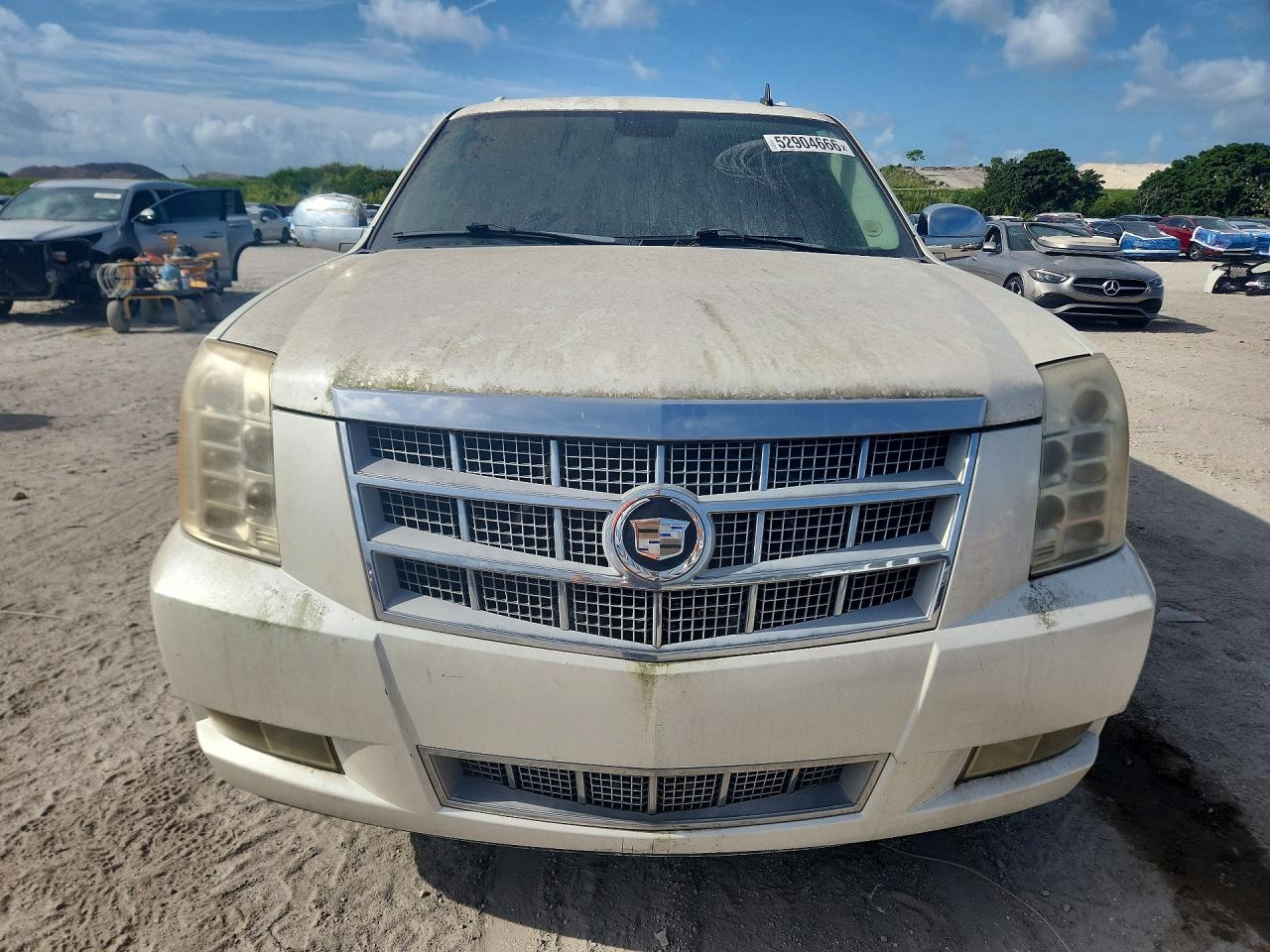 2010 CADILLAC Escalade VIN 1GYUCKEFXAR146463 photo 5