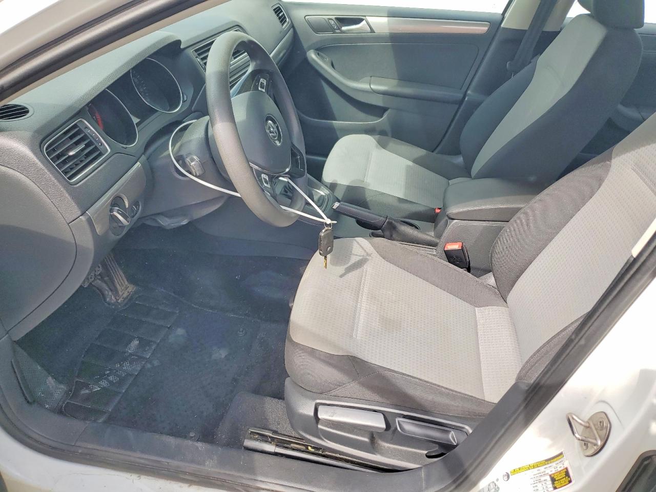 2018 Volkswagen Jetta VIN 3VW2B7AJ7JM252097 photo 7