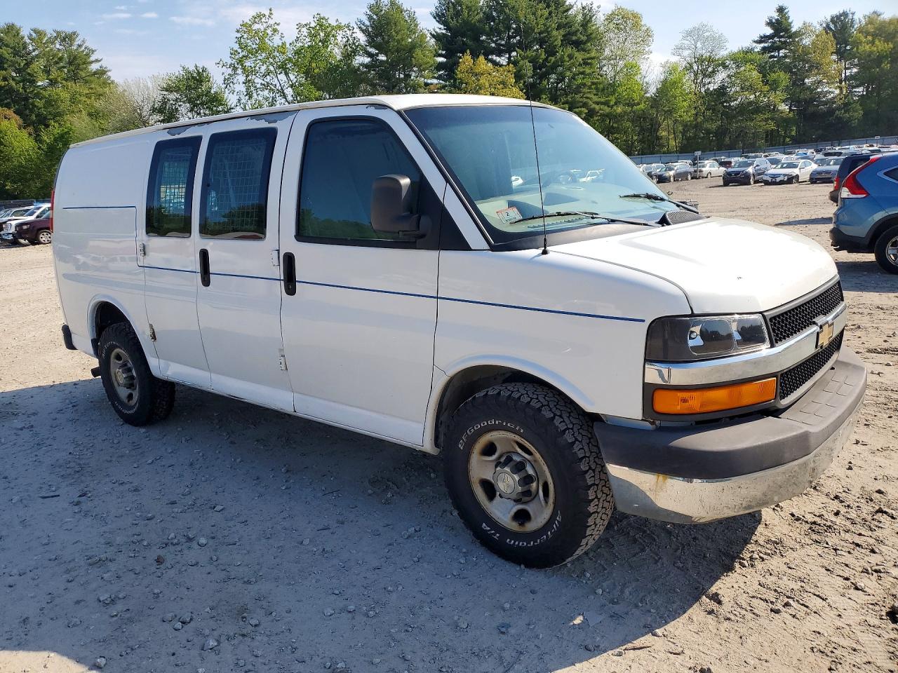 2011 CHEV Express VIN 1GCZGTCG3B1145205 photo 4