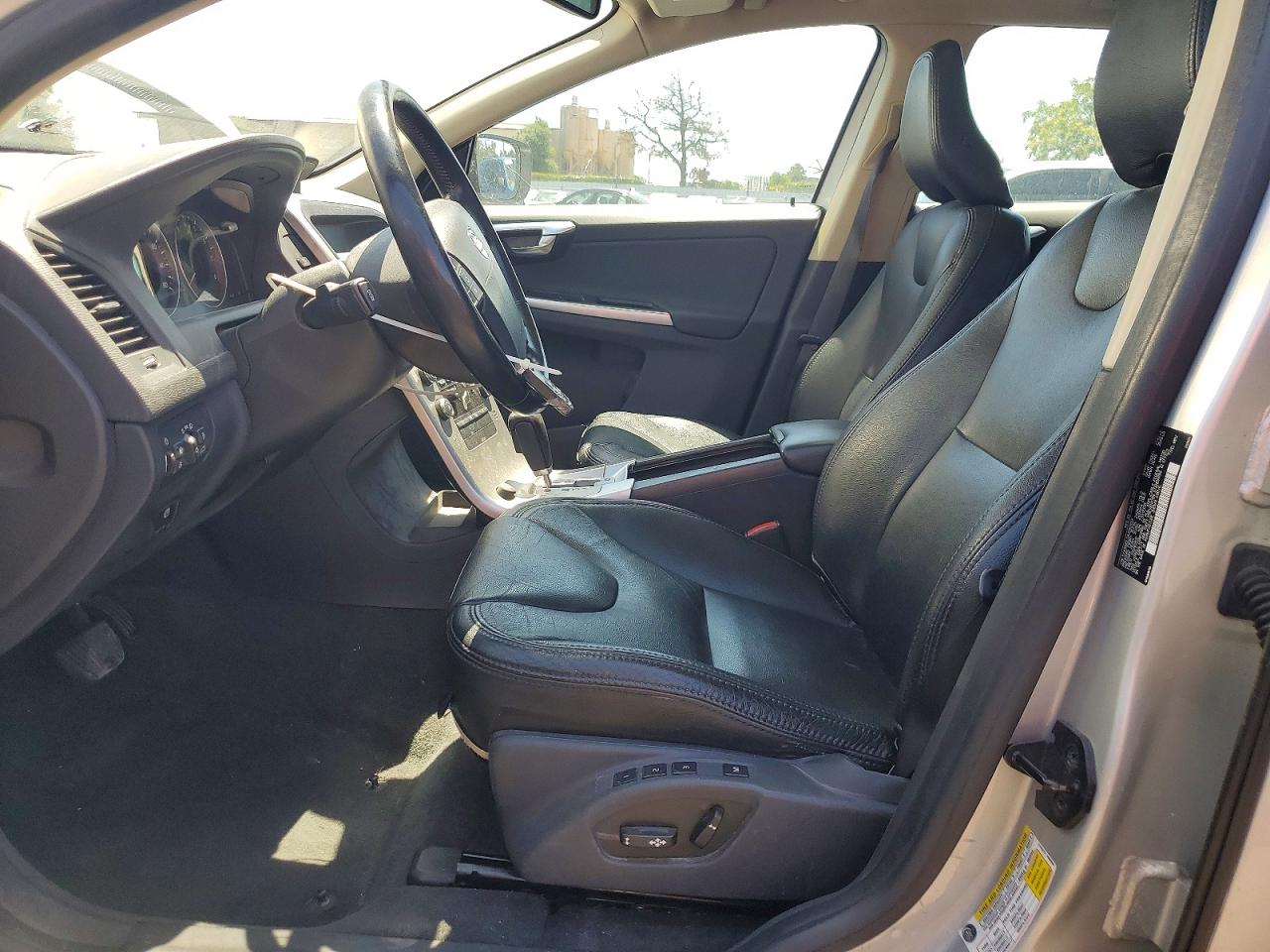 2010 Volvo Xc60 VIN YV4960DL0A2082633 photo 7