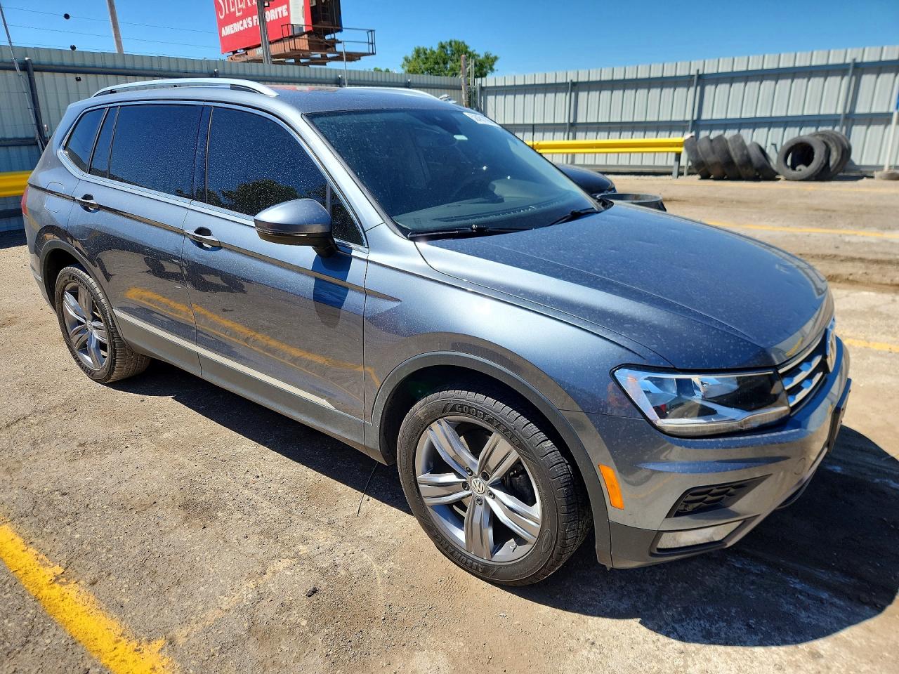 2020 Volkswagen Tiguan VIN 3VV3B7AX4LM147226 photo 4