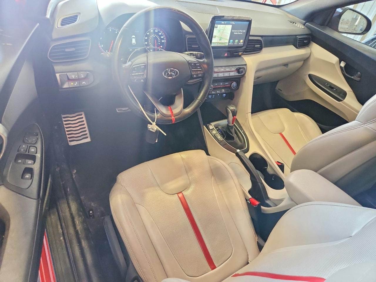 2019 Hyundai Veloster VIN KMHTH6AB6KU014338 photo 8