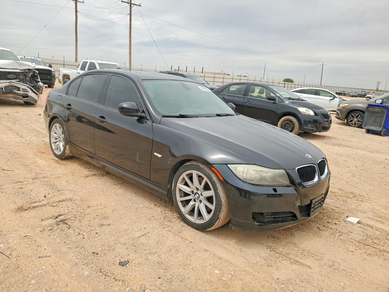 2010 BMW 3 series VIN WBAPH7G58ANM52183 photo 4