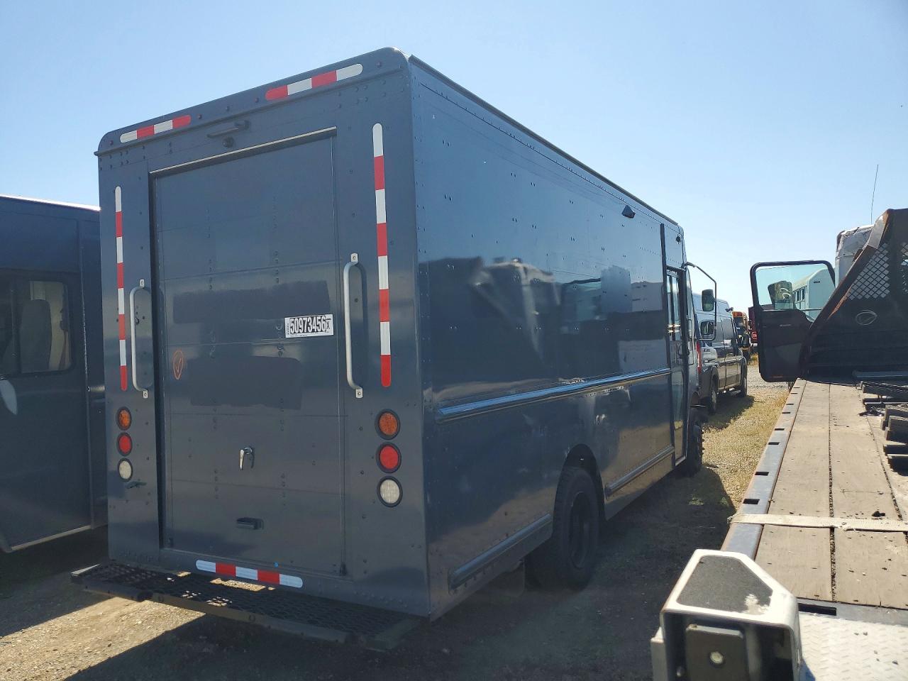 2021 FREIGHTLINER All other VIN 4UZAC2GA4MCMM9252 photo 3