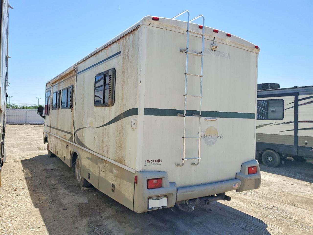 2003 Winnebago F550 VIN 1FCMF53S630A04195 photo 3