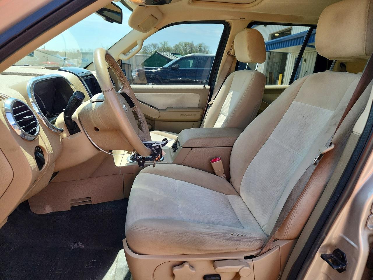 2007 Ford Explorer VIN 1FMEU51K57UA44906 photo 7