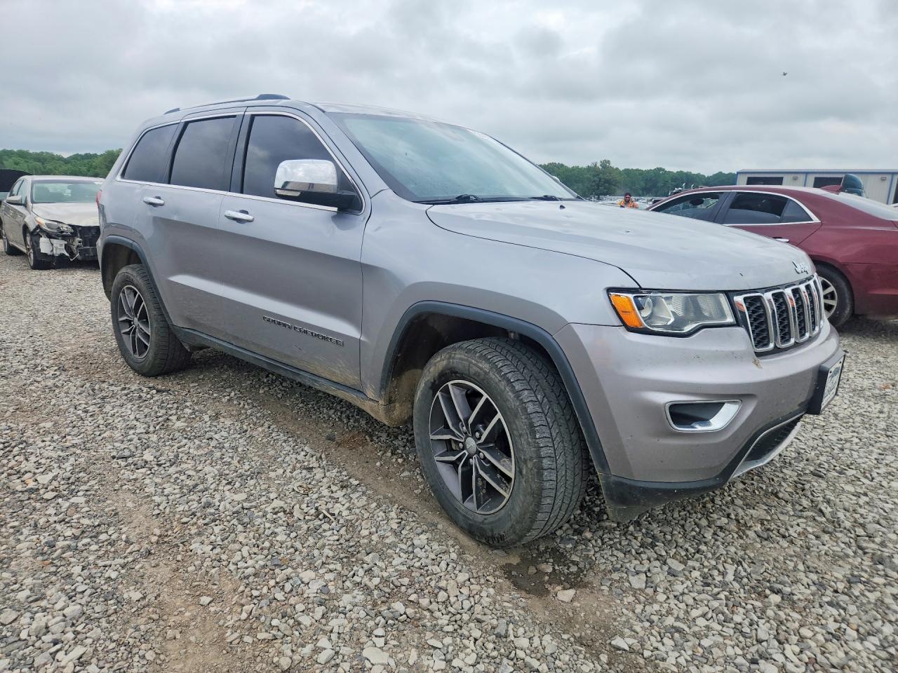 2018 Jeep Cherokee VIN 1C4RJFBG5JC308573 photo 4