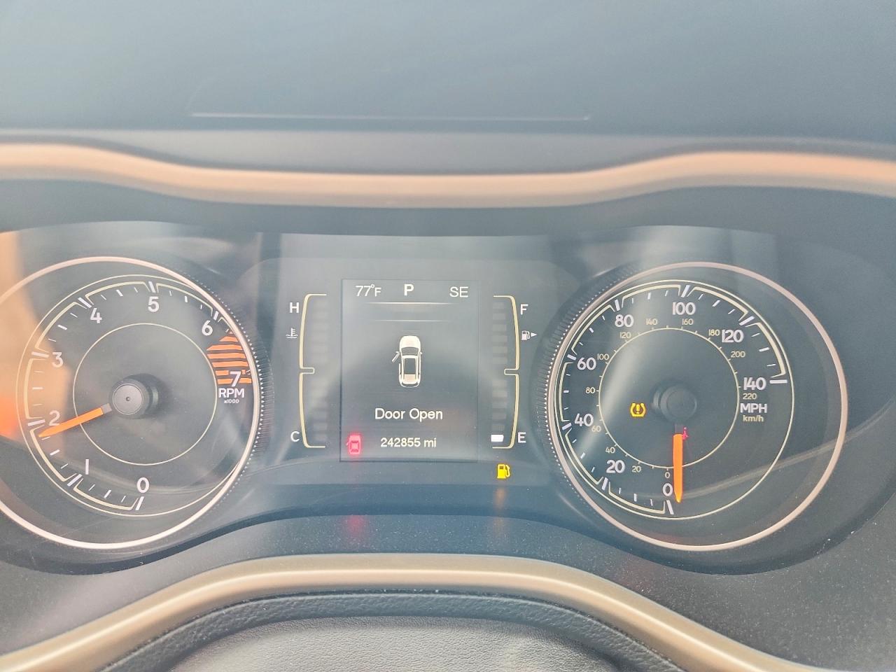 2016 Jeep Cherokee VIN 1C4PJMCB0GW179017 photo 9