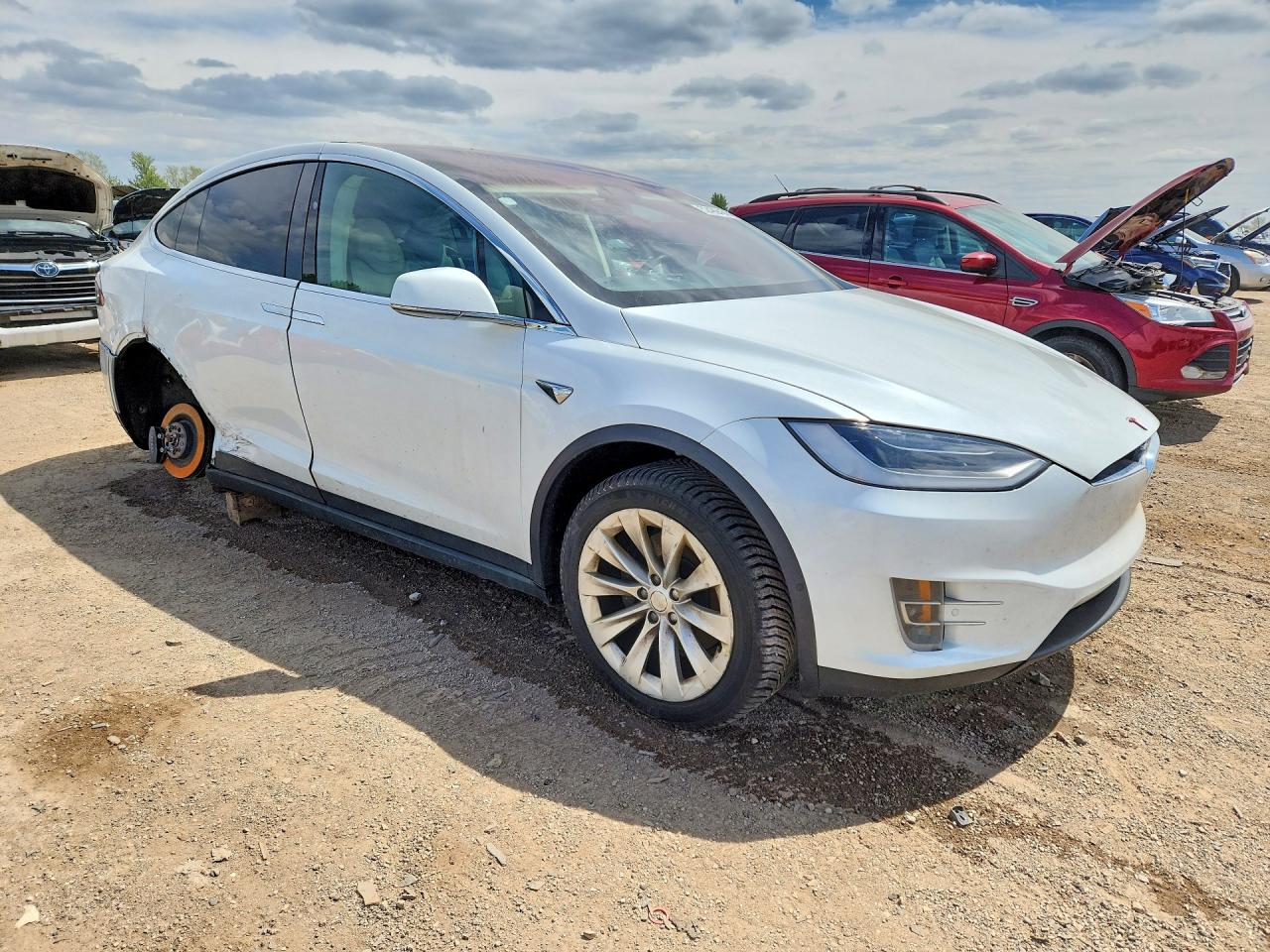 2018 TESLA Model x VIN 5YJXCDE23JF112060 photo 4