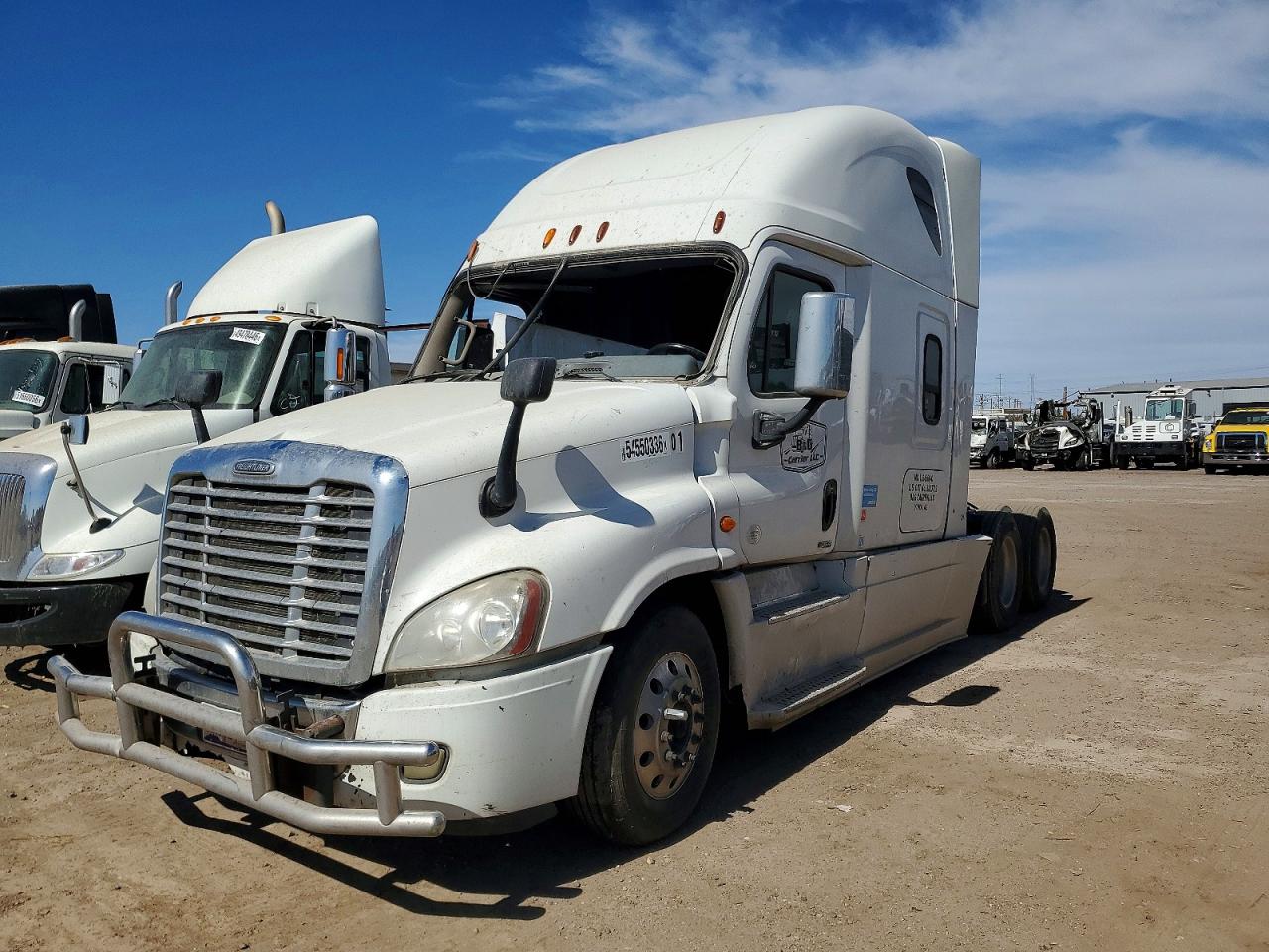 2015 FREIGHTLINER All models VIN 3AKJGLD56FSGM6075 photo 2