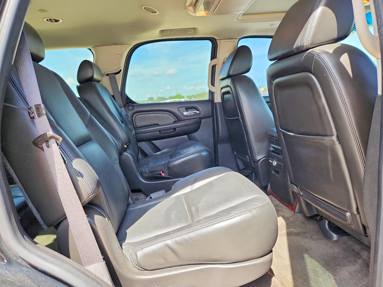 2008 Cadillac Escalade VIN 1GYFK63828R274181 photo 11